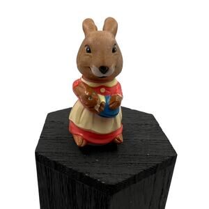 Vintage Mattel Mrs. Rabbit Hub-Bubs Plastic Toy Figurine 1975